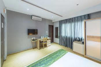Treebo Golden Pearl Koramangala Hotel Bangalore Luaran gambar